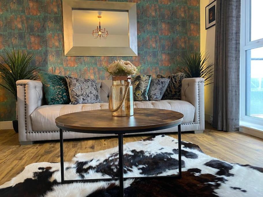 ניופורט Luxury Riverfront Apartment מראה חיצוני תמונה