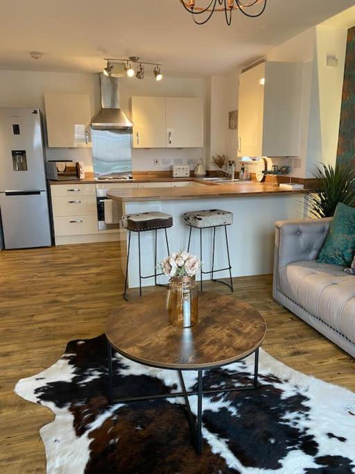 ניופורט Luxury Riverfront Apartment מראה חיצוני תמונה